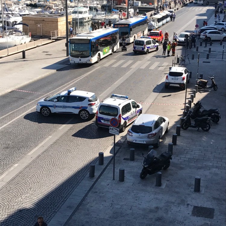 A car crashes on two bus shelters in #Marseille: #police operation in progress