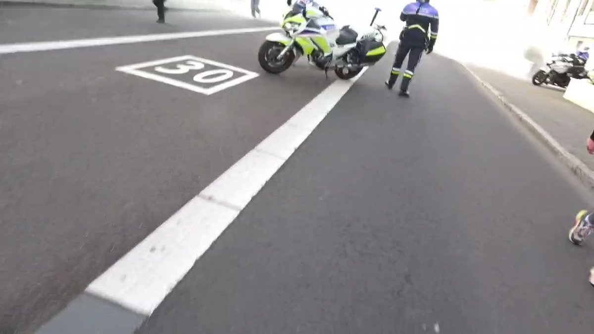 Strong tensions also between high school students and the police force in Nantes. One person injured in the skull, at least 1 arrested. Greve13January