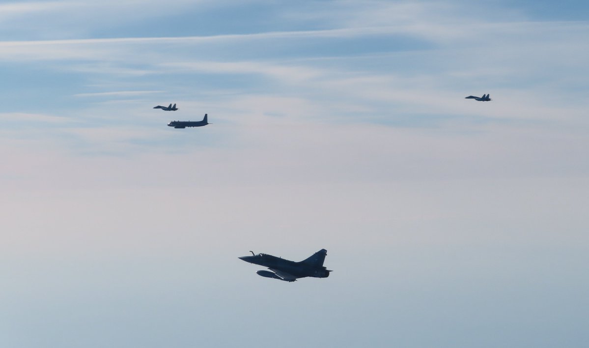 On 03/05, 2 M2000-5F France deployed in Estonia as part of the NATO eAP air policing mission took off on alert to accompany 3 aircraft operating near Baltic airspace.