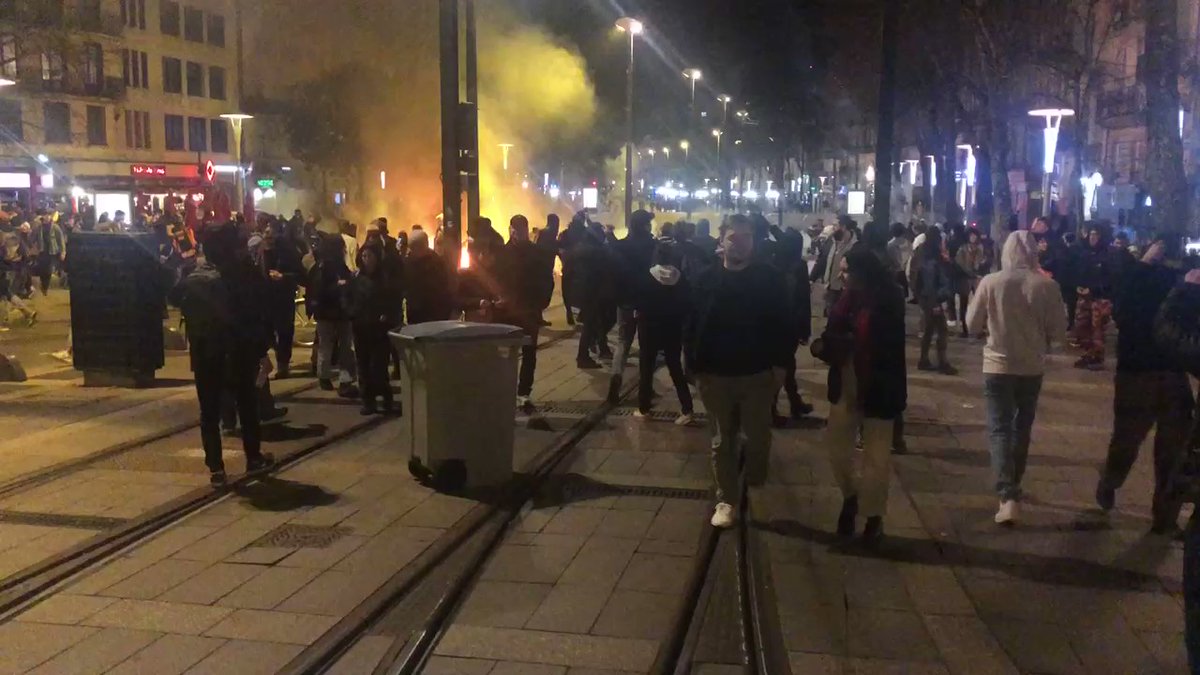 Nantes: New tear gas fire on the course of the 50 protester. There are about 150 demonstrators left