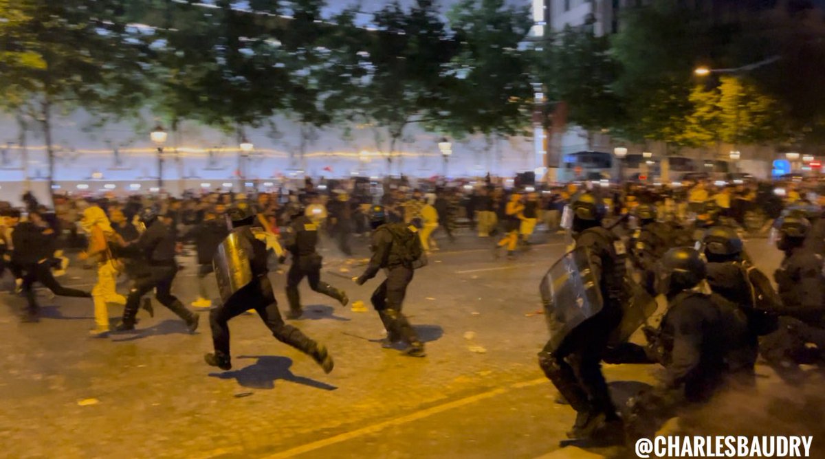 Paris Police Prefecture Announces 294 Arrests (as of 7 a.m.)