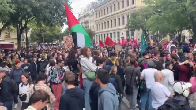 Thousands of people gathered at Place du Châtelet, Gare du Nord and Place de la République before all the processions converged.