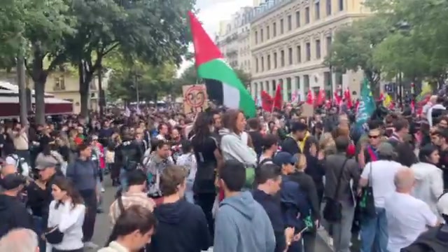Thousands of people gathered at Place du Châtelet, Gare du Nord and Place de la République before all the processions converged.