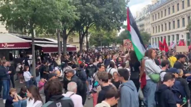 Thousands of people gathered at Place du Châtelet, Gare du Nord and Place de la République before all the processions converged.