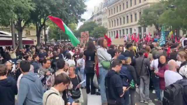 Thousands of people gathered at Place du Châtelet, Gare du Nord and Place de la République before all the processions converged.
