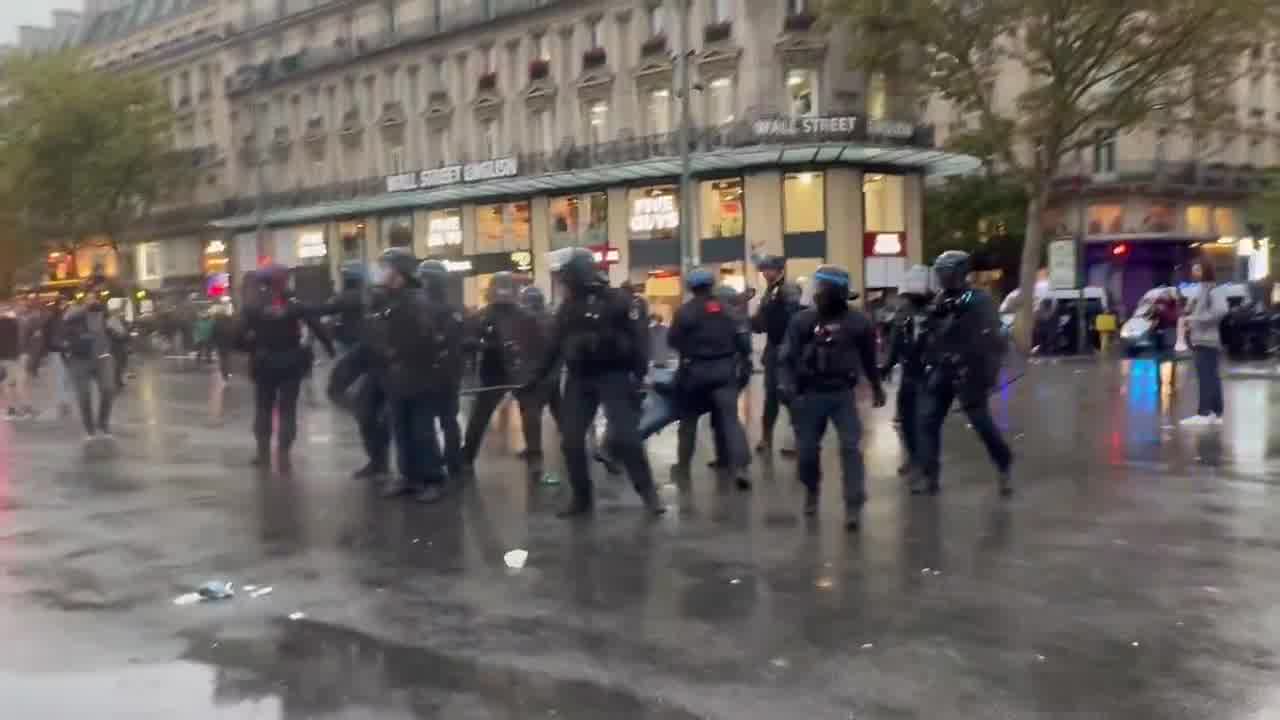 Clashes with police at Place de la République