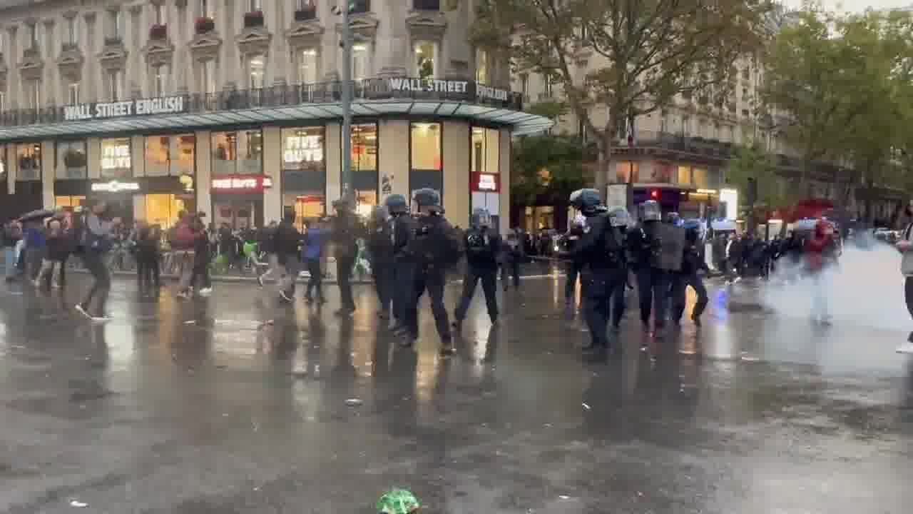 Clashes with police at Place de la République