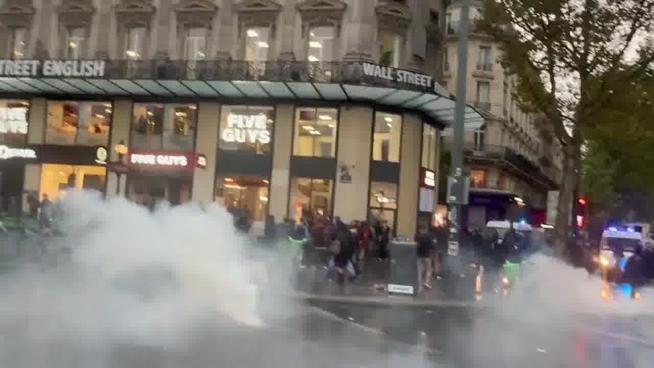 Clashes with police at Place de la République