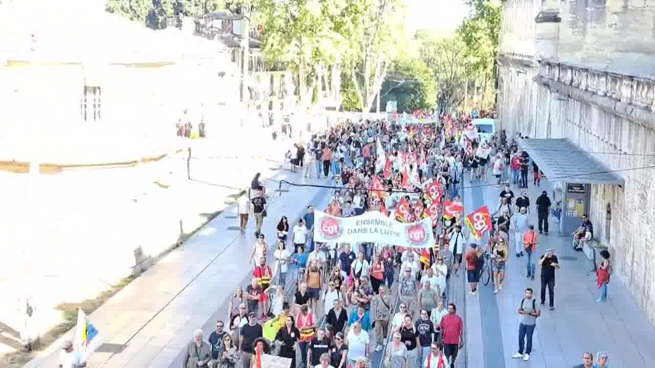 Thousands of people are currently demonstrating in Montpellier for social justice and a rolling strike.