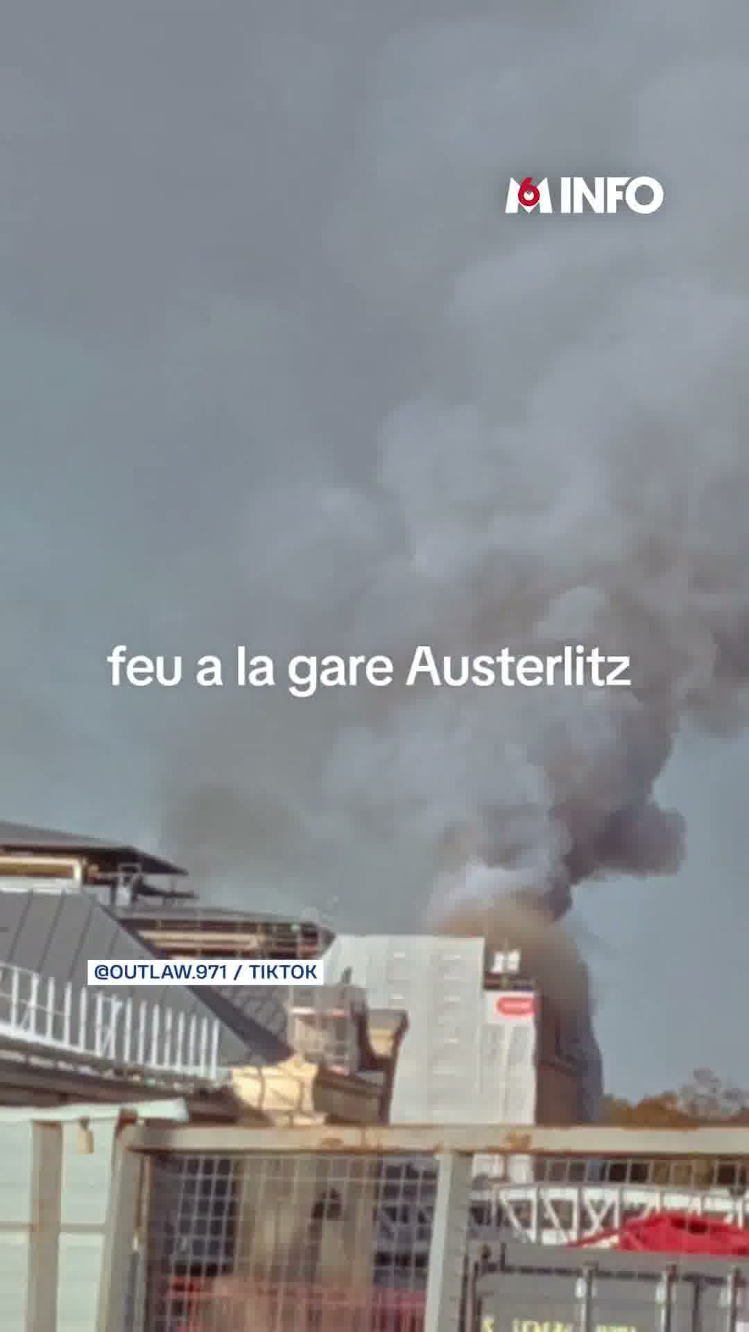 A fire broke out this Wednesday near the Austerlitz train station, in the 13th arrondissement of Paris. A thick plume of smoke is visible above the capital