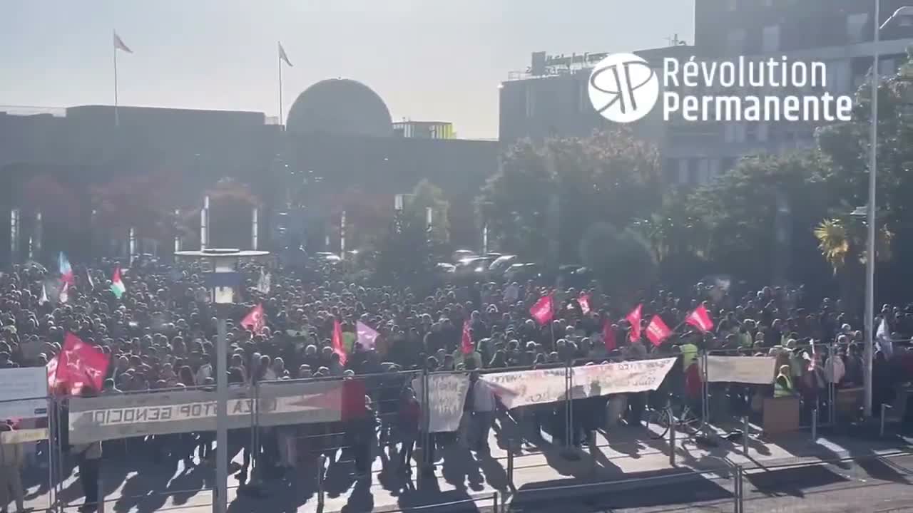 Thousands of people in Saint-Nazaire. Mass mobilization reported across the region.
