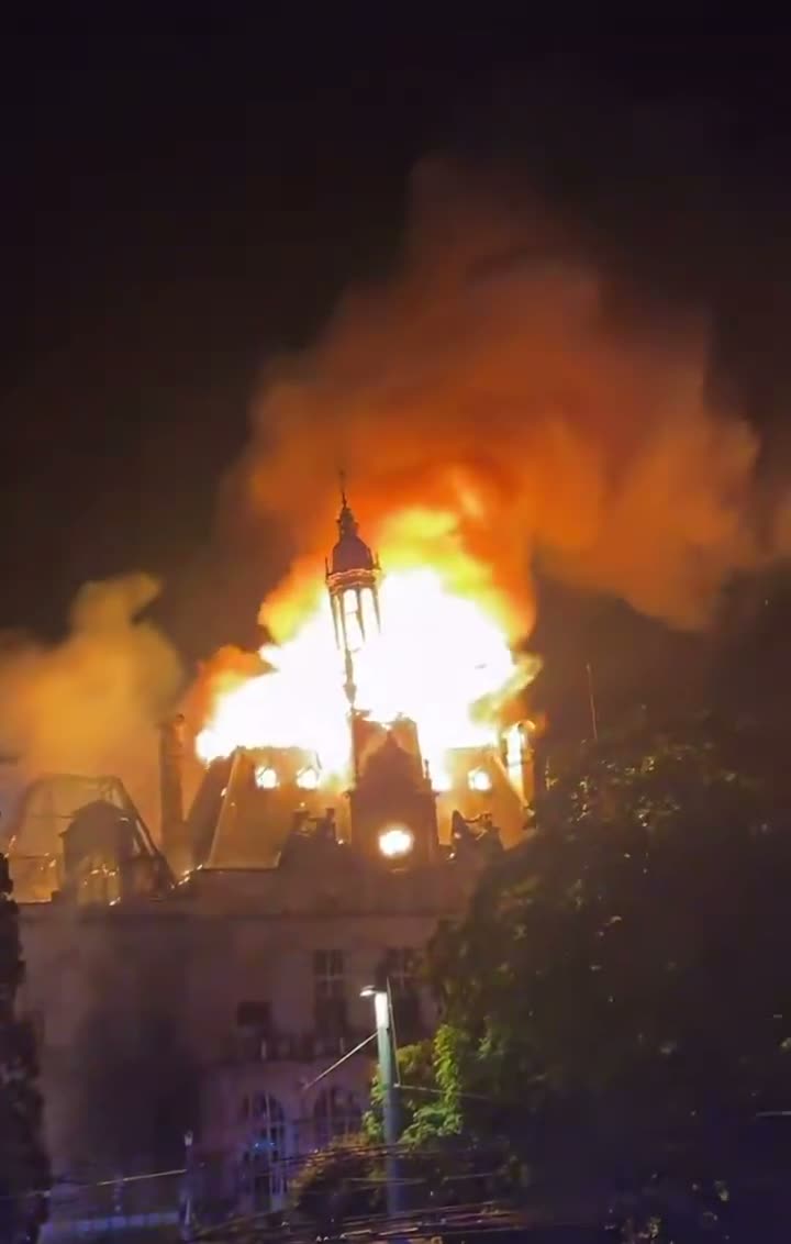 France: The bell tower of Limoges City Hall has collapsed after a major fire engulfed the historic building during protests. The landmark, inaugurated in 1883, was over 140 years old.