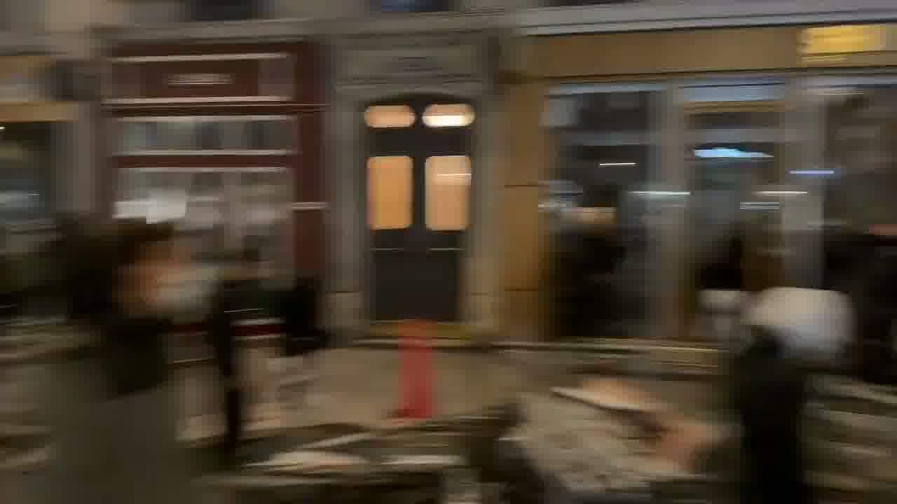 Paris : Attaque du magasin Shinzo, situé rue Étienne Marcel, par des pillards dimanche soir.